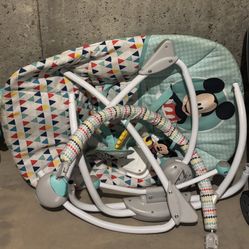 Mickey Mouse Baby Vibrating Bouncer 