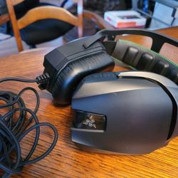 RAZER GAMING HEADPHONE w/ MIC
