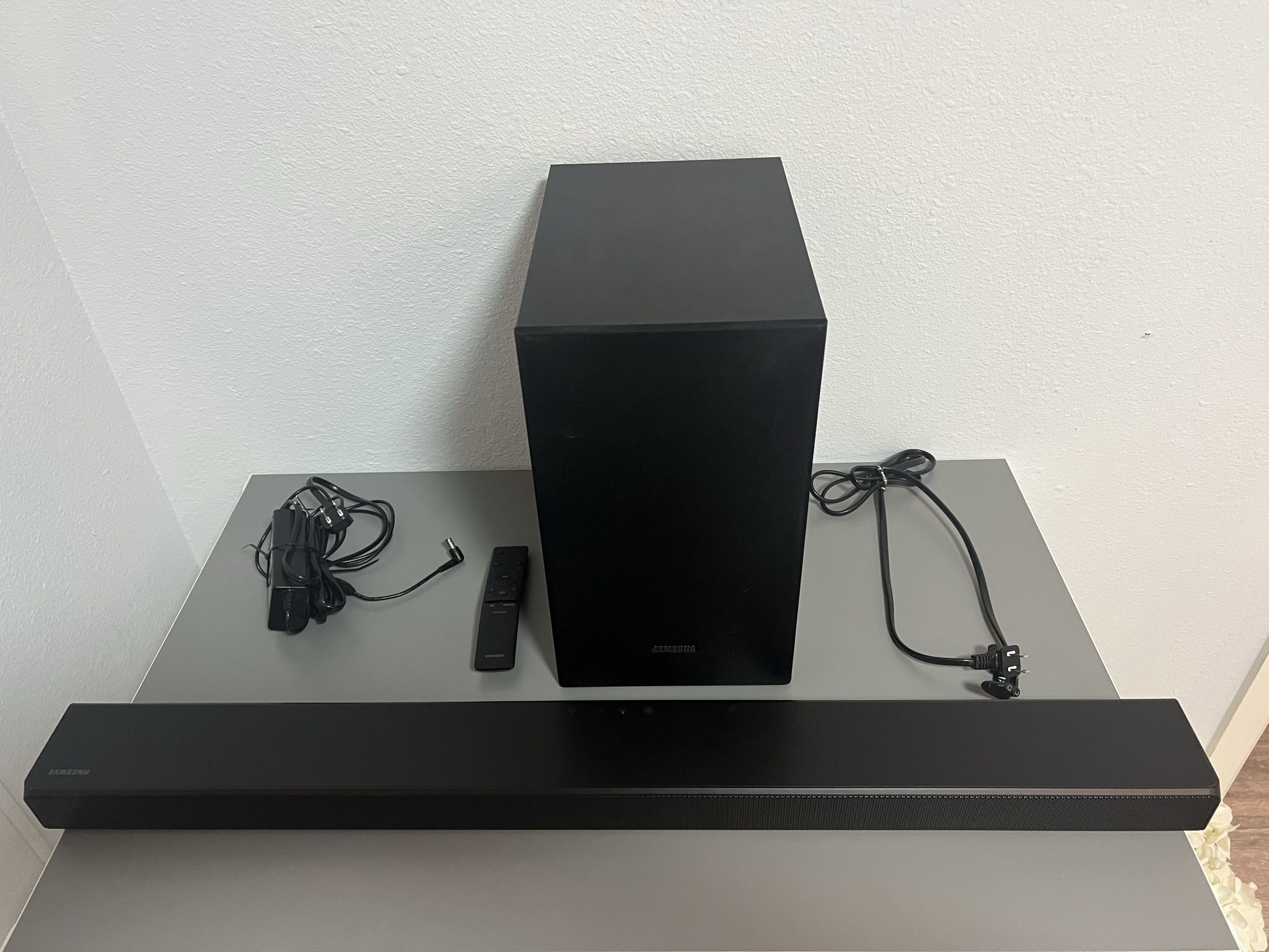 Samsung Soundbar and Subwoofer with Remote