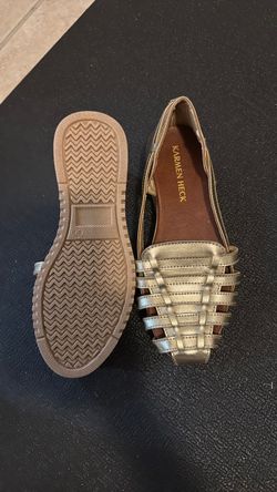Women’s shoes