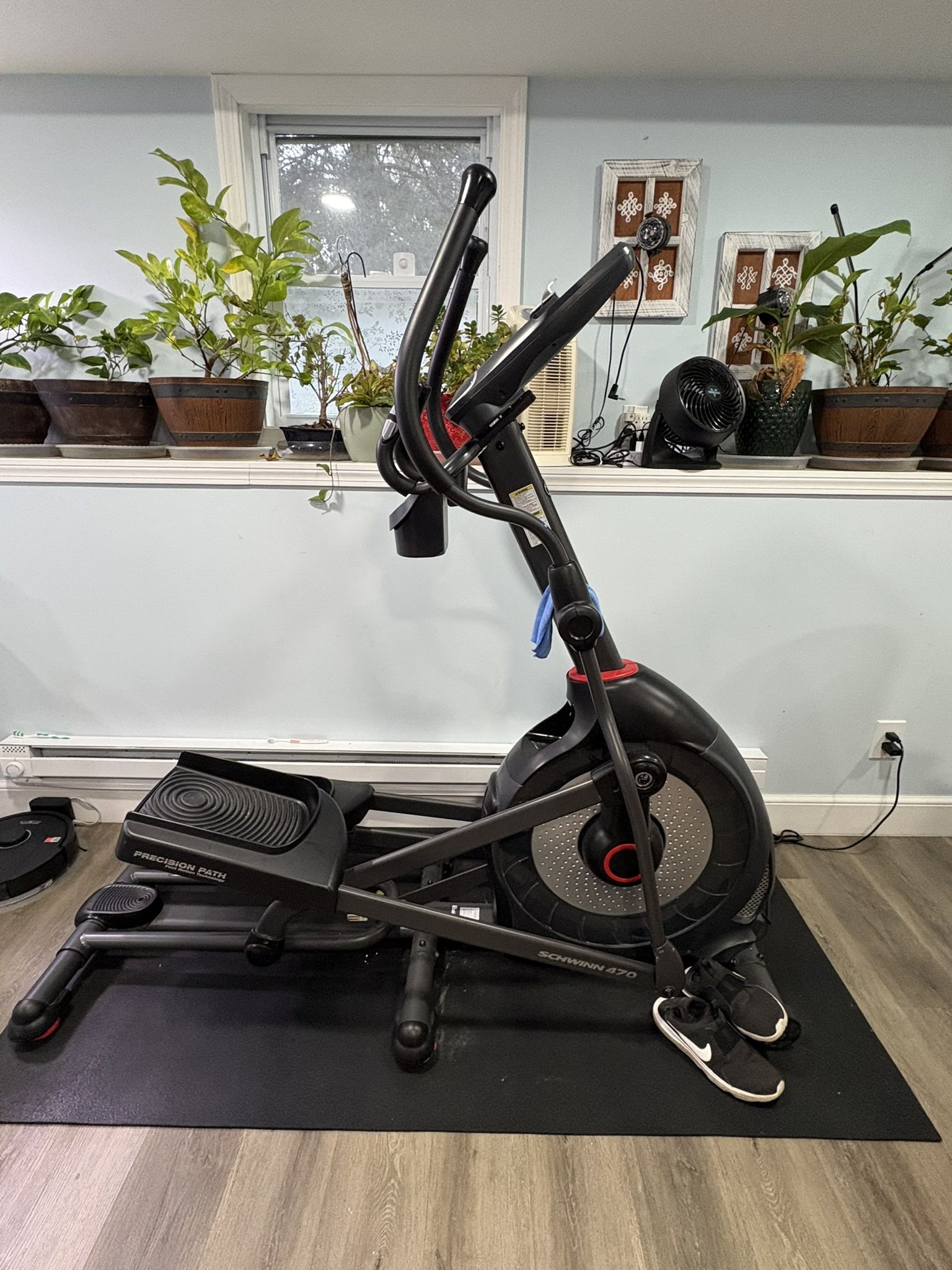 Schwinn Elliptical 470