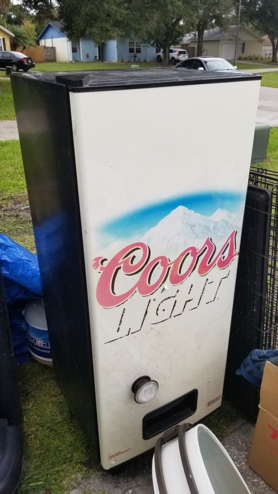 Coors light vending machine that talks!