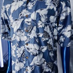 Tommy Bahama Hawaiian Shirt Men’s M Floral Blue White 
