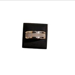 Size 10 Silver Toned Ribbed Center Wedding Band