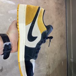 Air Jordan 1 LOW (University Gold)