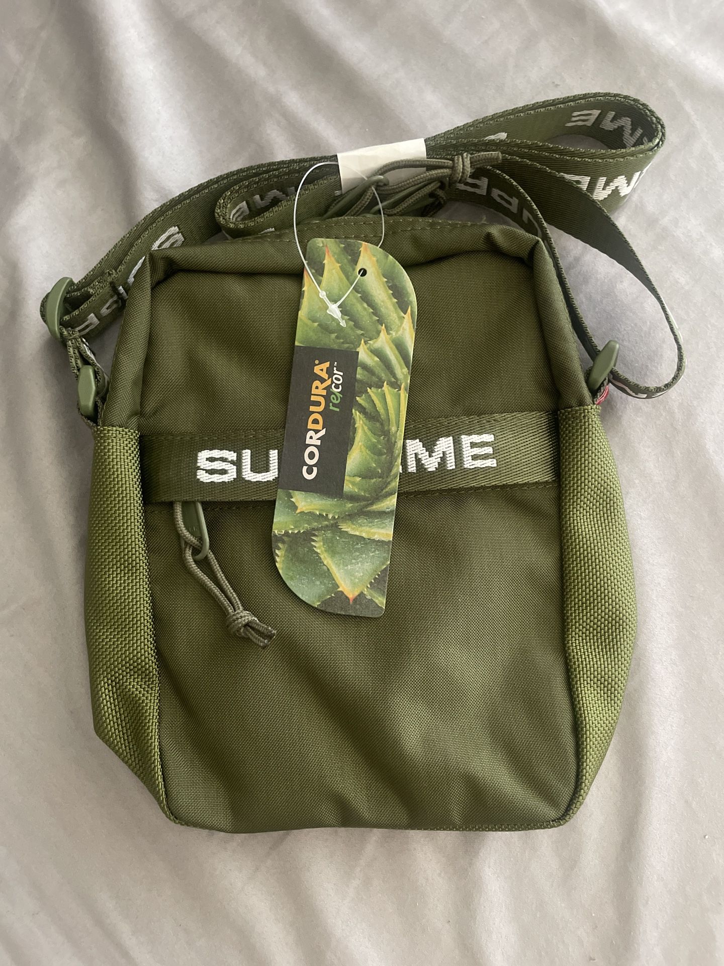 Supreme Shoulder Bag Olive FW22 for Sale in Fullerton, CA - OfferUp