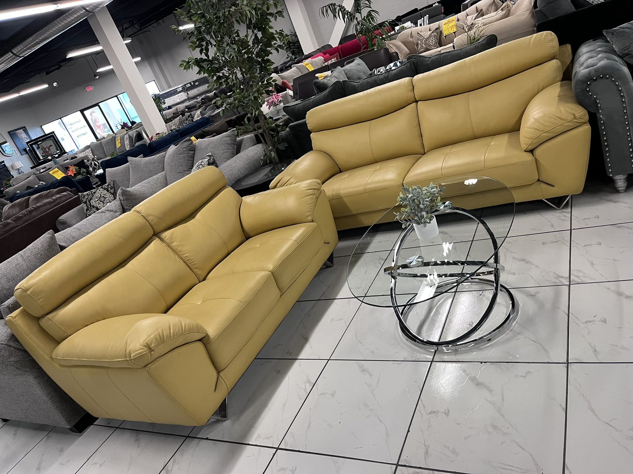 Beautiful Sofa Set 💛 Yellow Leather 💛