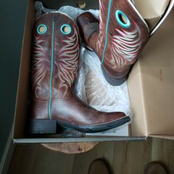 Ariat Boots Size 8 Womans