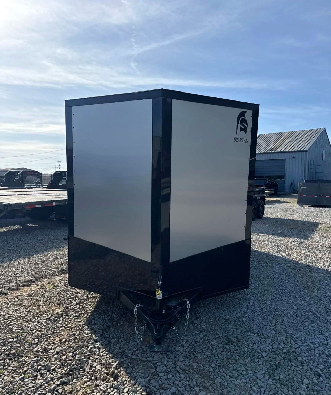 Enclosed trailer