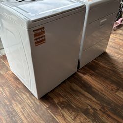 Brand New Whirlpool Washer And Dryer Plug In Ready