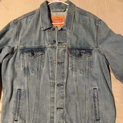 Men’s Levi’s Jean Jacket Large - Pick Up Only