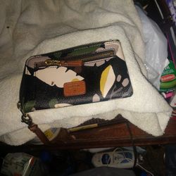 Fossil Wristlet