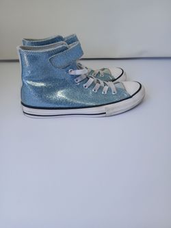 Size 3 converse 10$