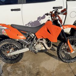 2007 KTM 525 XC Dirt Bike