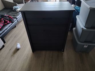 Move out sale! Cabinet 4 drawer