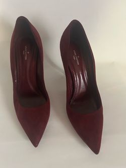 Louis Vuitton Burgundy Suede Pointed Toe Pumps Size 37 1/2