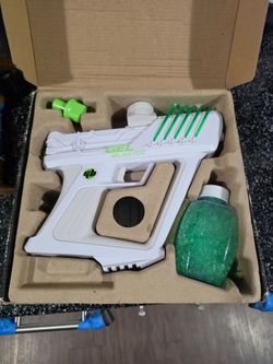 Gel blaster toy