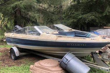 1988 18ft Bayliner, Motor And Trailer