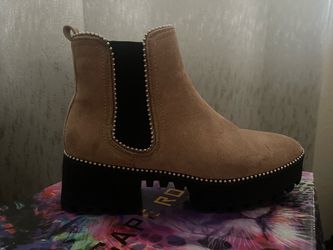 Women’s size 8