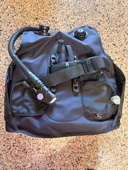 Women's Scuba Set – TUSA Tina BCD (S) + Atomic B2 Regulator – Like New