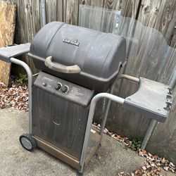 Char-Broil Traditional Series 2 Burner Gas Grill
