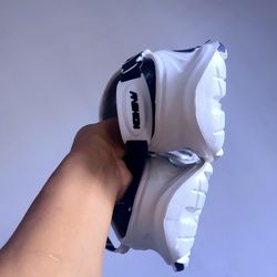 Sandalias deportivas tipo clog blancas Rosie H