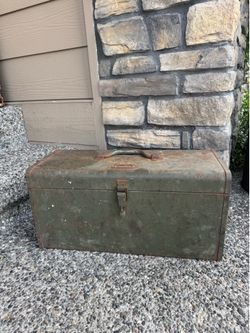 Vintage Rusty Rustic Metal Tool Box with Tray