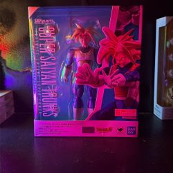 SHF Super Saiyan trunks And Super Saiyan Goku