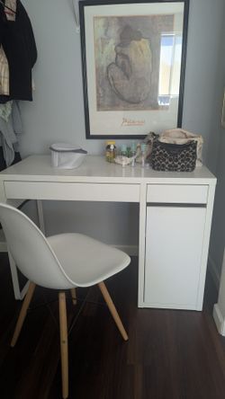 Ikea white youth desk and chair