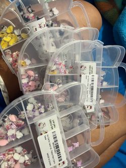 Nail charms hello kitty