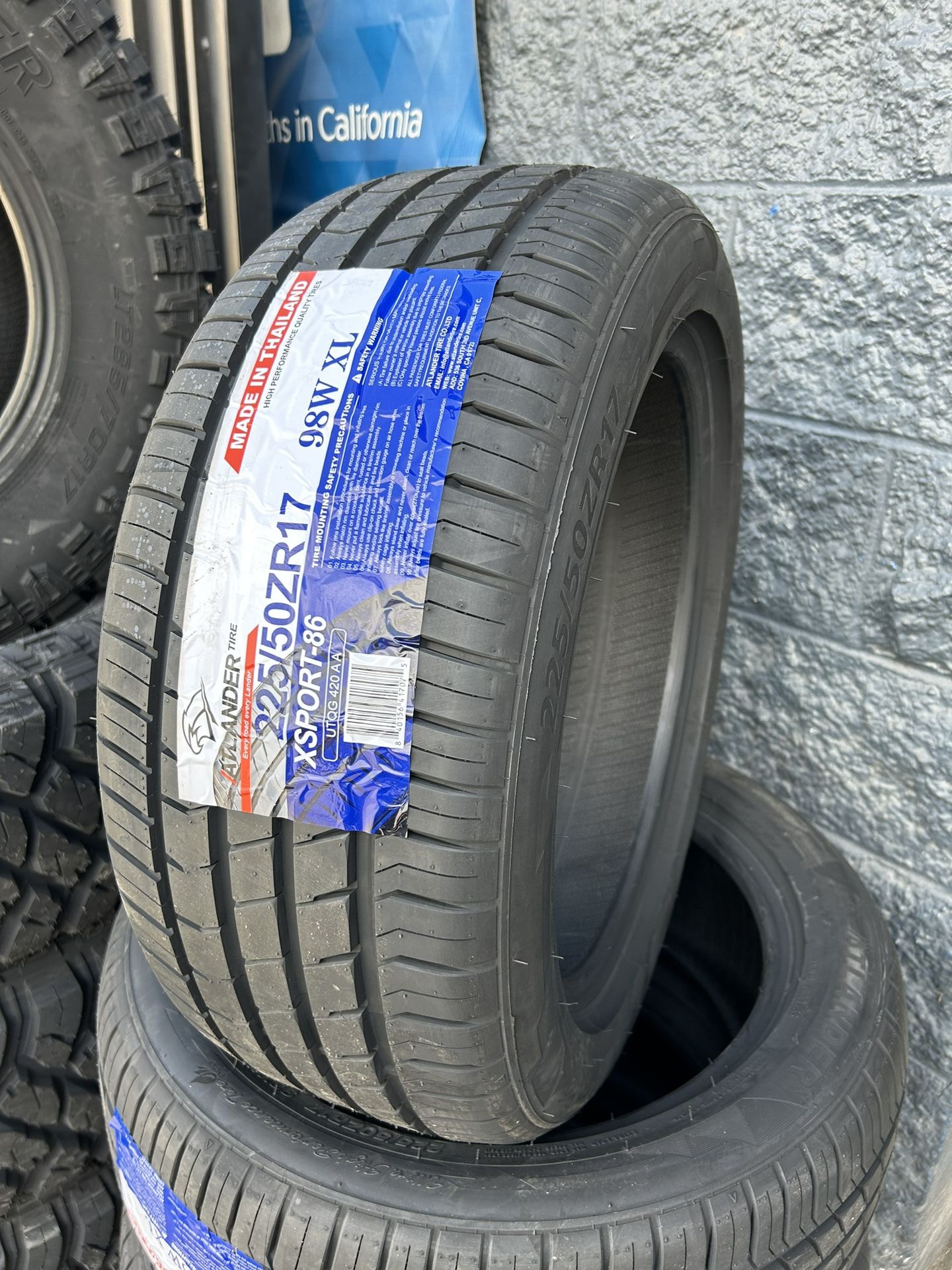 BRAND NEW SET OF TIRES 225/50r17 225/50/17