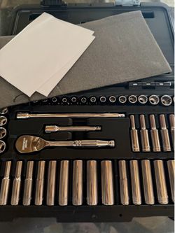 Metric ratchet set