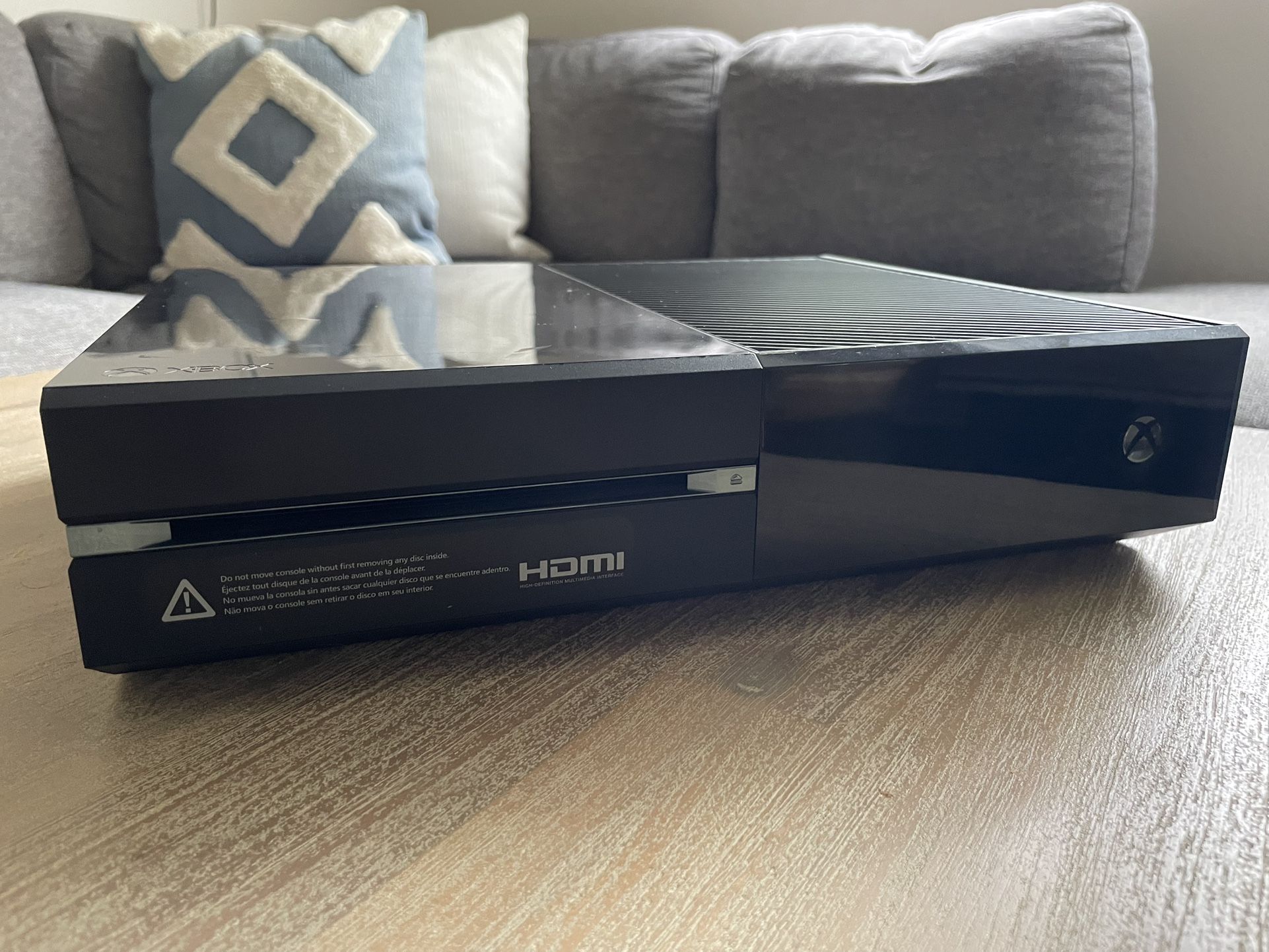 Xbox One 500GB Console + Wireless Controller – Great Condition