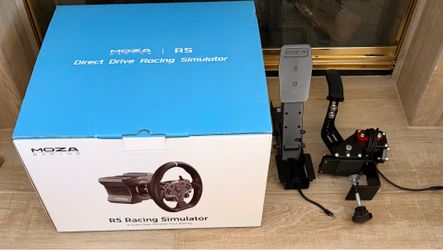 MOZA R5 Bundle With Clutch and Handbrake