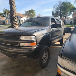 2003 Suburban 