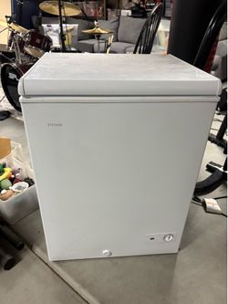 Chest freezer. 3.0 cu. Ft.