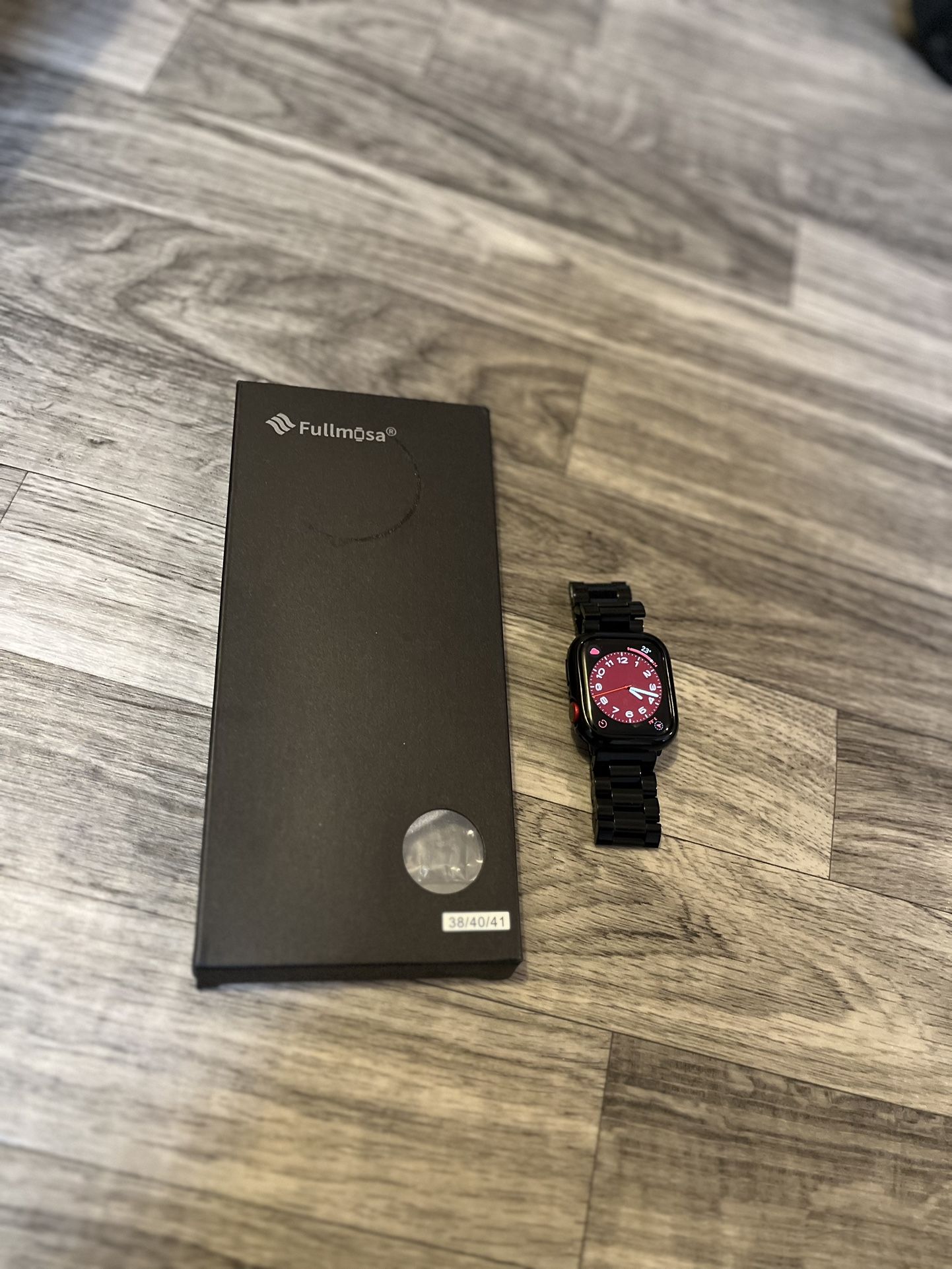 Red Apple Watch Series 8