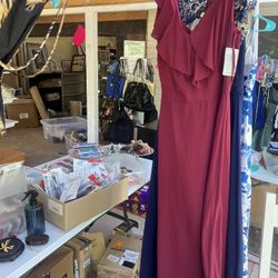 Medium Burgundy Paper Crown Long Bridesmaid Gown