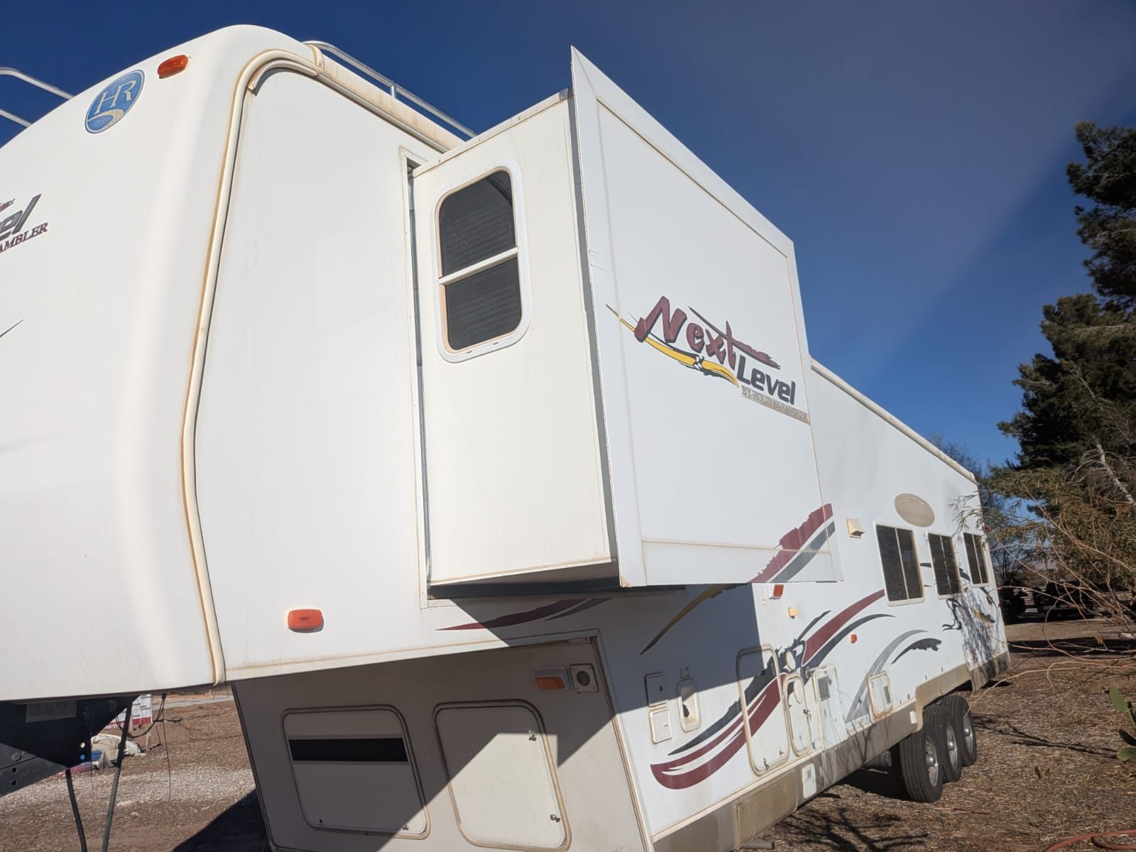 2005 Toy hauler Fit Wheel