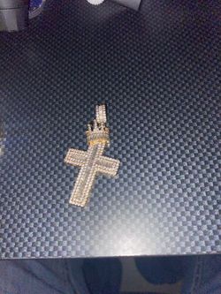 Cross pendant