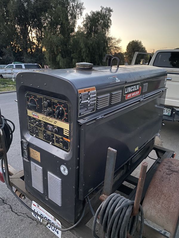 Lincoln Classic II Pipeliner Welder only 272 hours with CV box leads