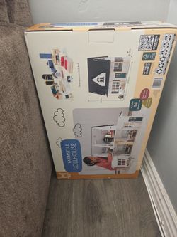 Wood Dollhouse