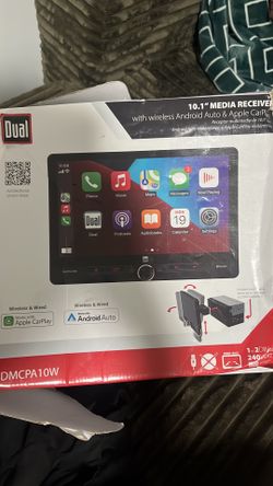Dual 10’1 Apple CarPlay big screen
