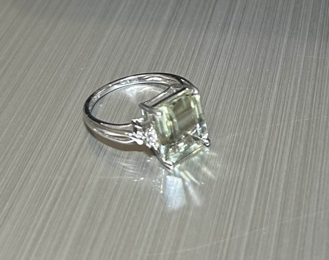 925 Sterling Silver Ring Size 8