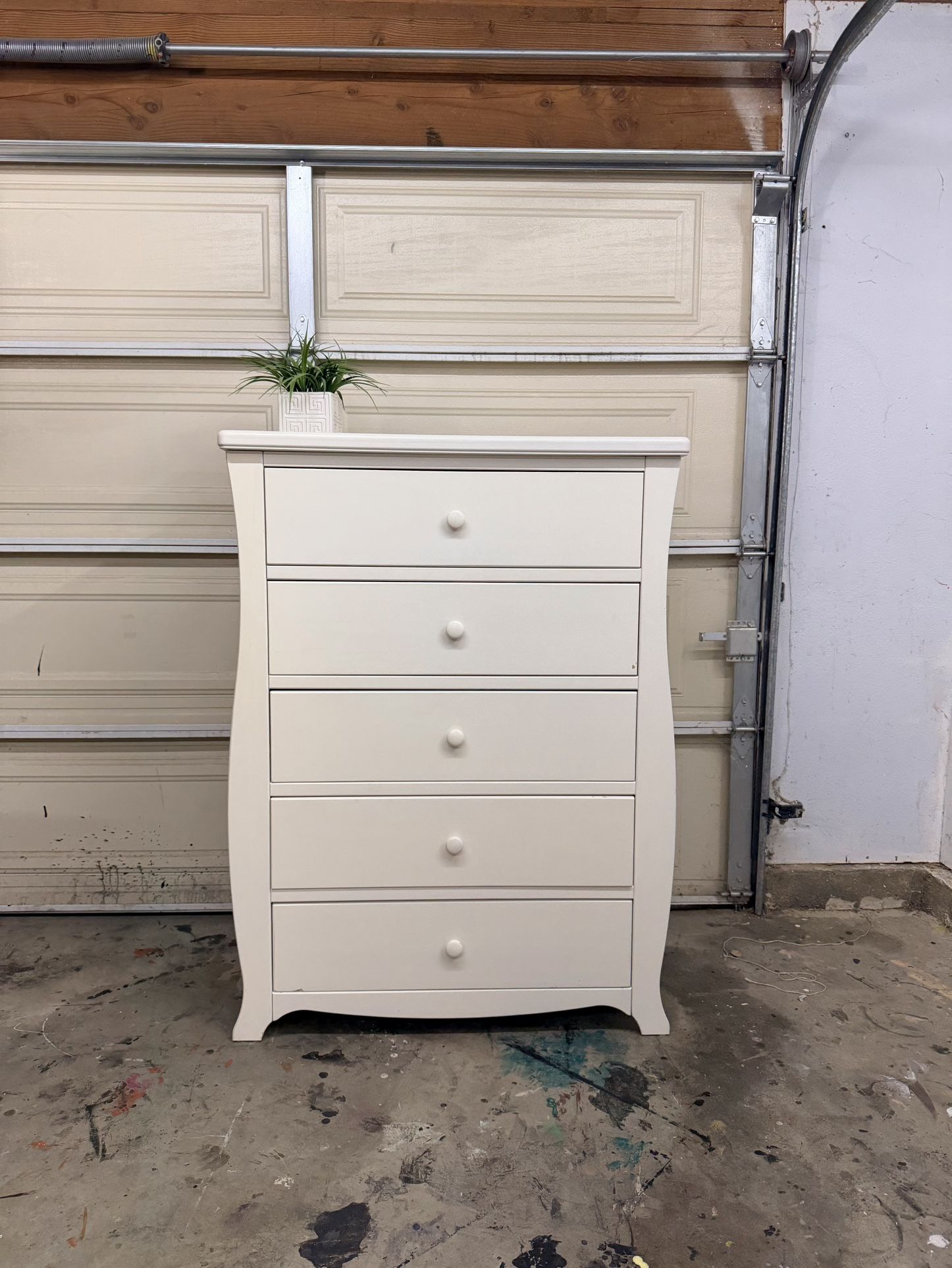 Solid wood white dresser with five drawers dressing organizer