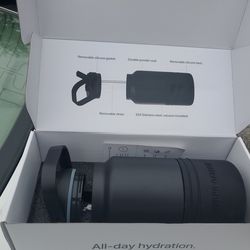 Insulated water Bottle 64 Oz/1.89 L