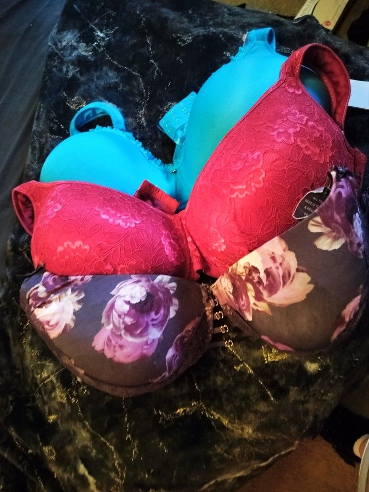 NEW 46H Bras ! Super Cute & Priced Well! 