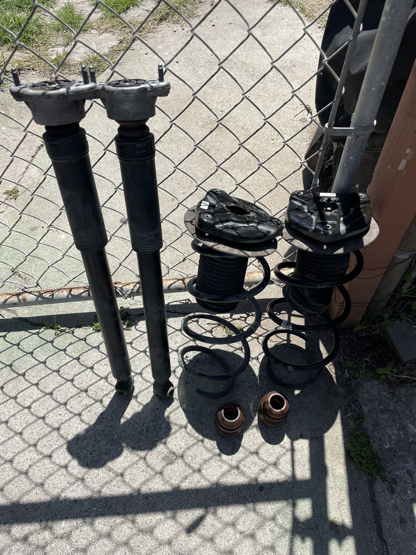 2014 mercedes c250 rear struts