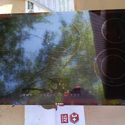 Kitchen Hood And Stove 