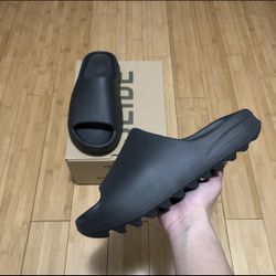 Yeezy Slide Onyx